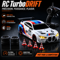 BMW M4 GT3 avec radiocommande, pneus de drift et plots